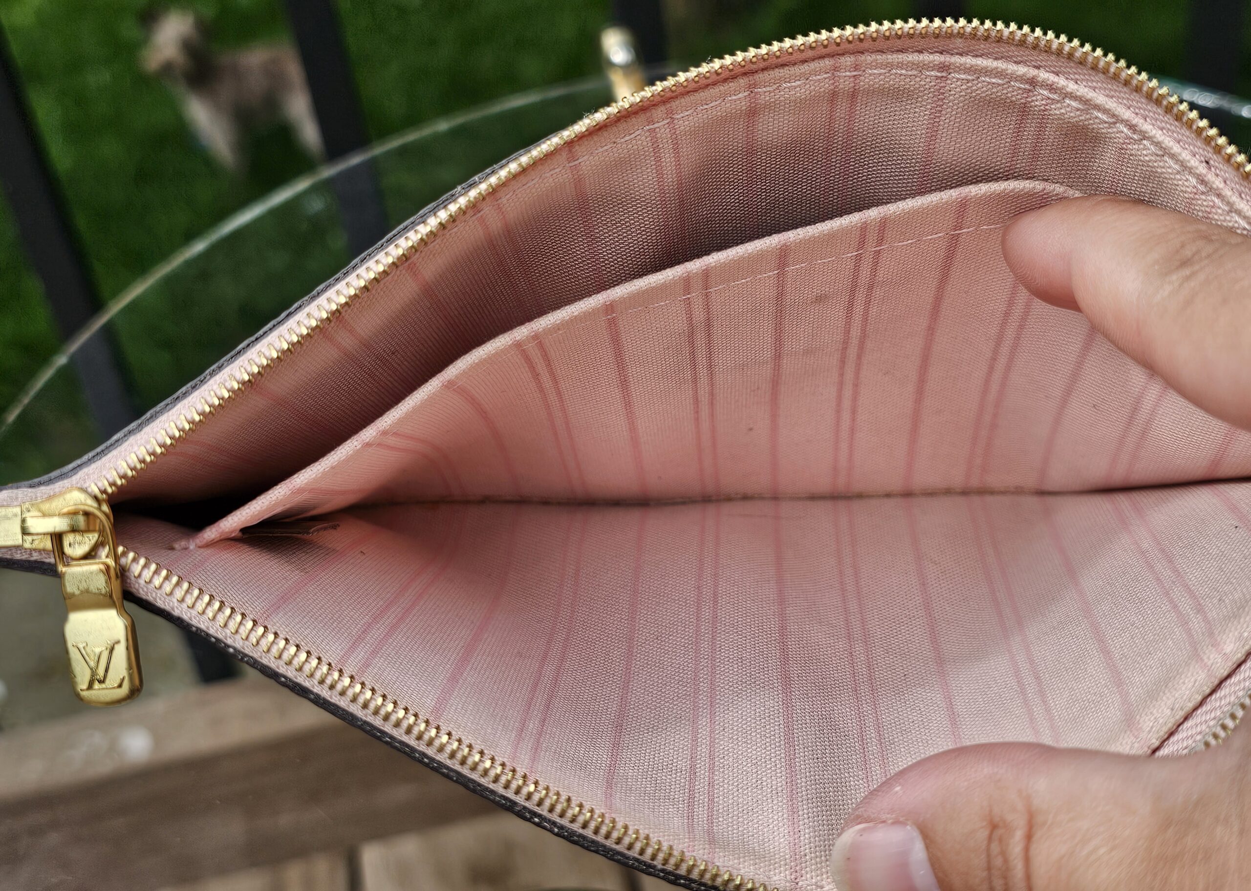 Neverfull Pouch MM/ GM DE Rose Ballerine Interior - Image 15
