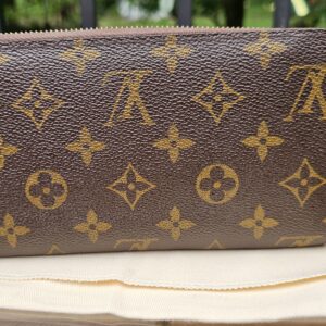 Zippy Wallet Monogram