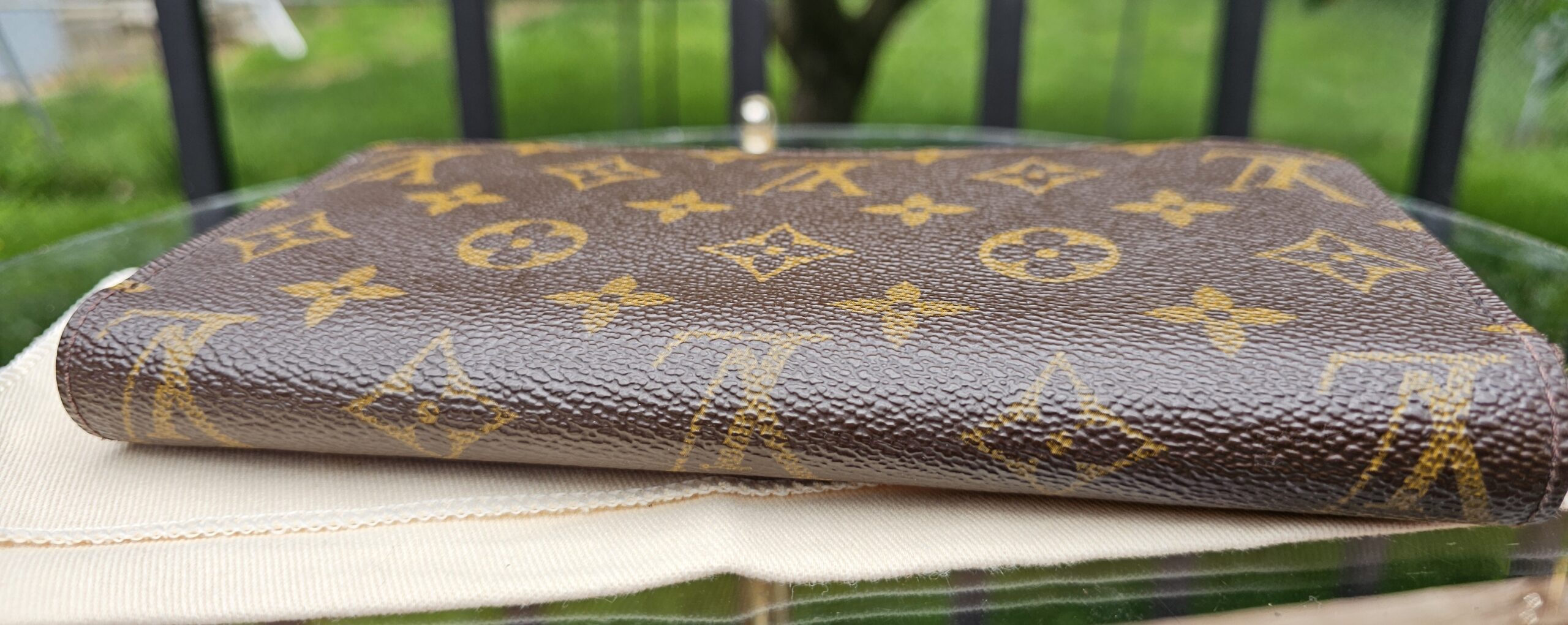 Zippy Wallet Monogram - Image 7