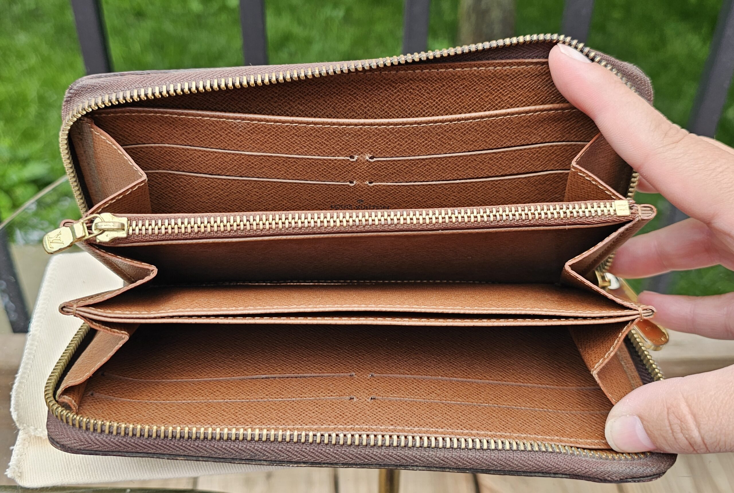Zippy Wallet Monogram - Image 12