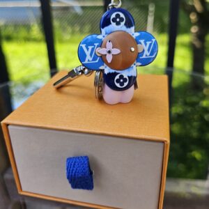 Escale Vivienne Charm