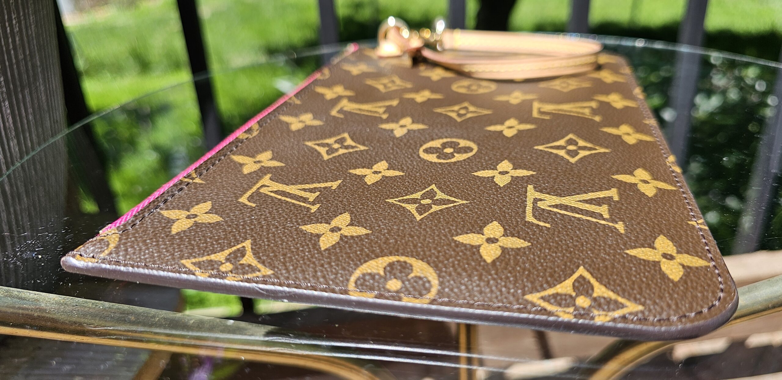 Neverfull Pouch Monogram Pivoine - Image 5