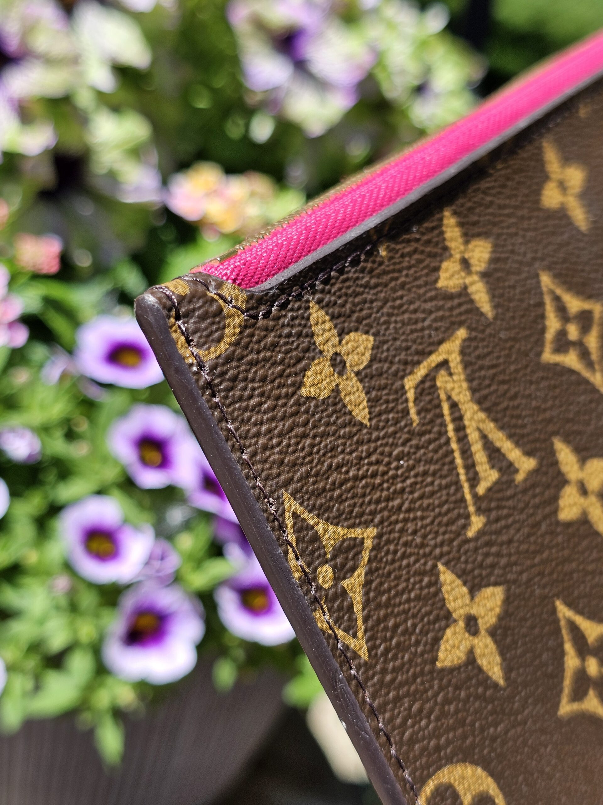 Neverfull Pouch Monogram Pivoine - Image 9