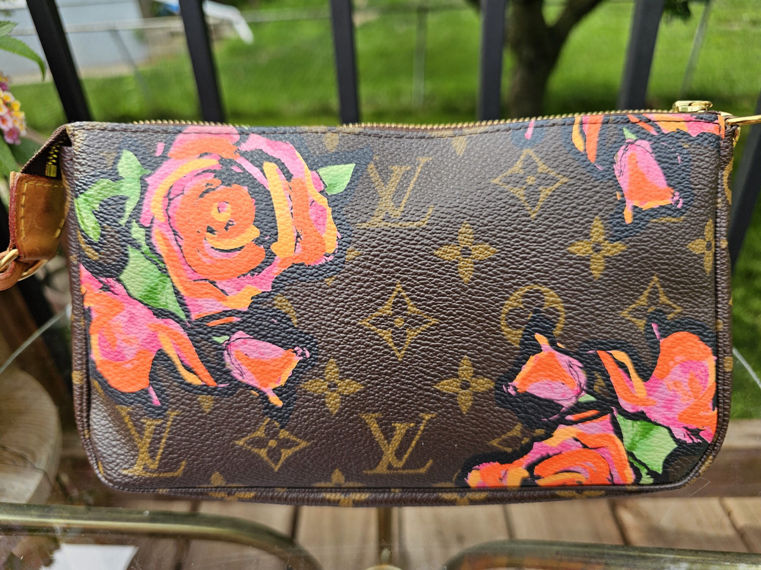 Stephen Sprouse Roses Pochette - Image 4