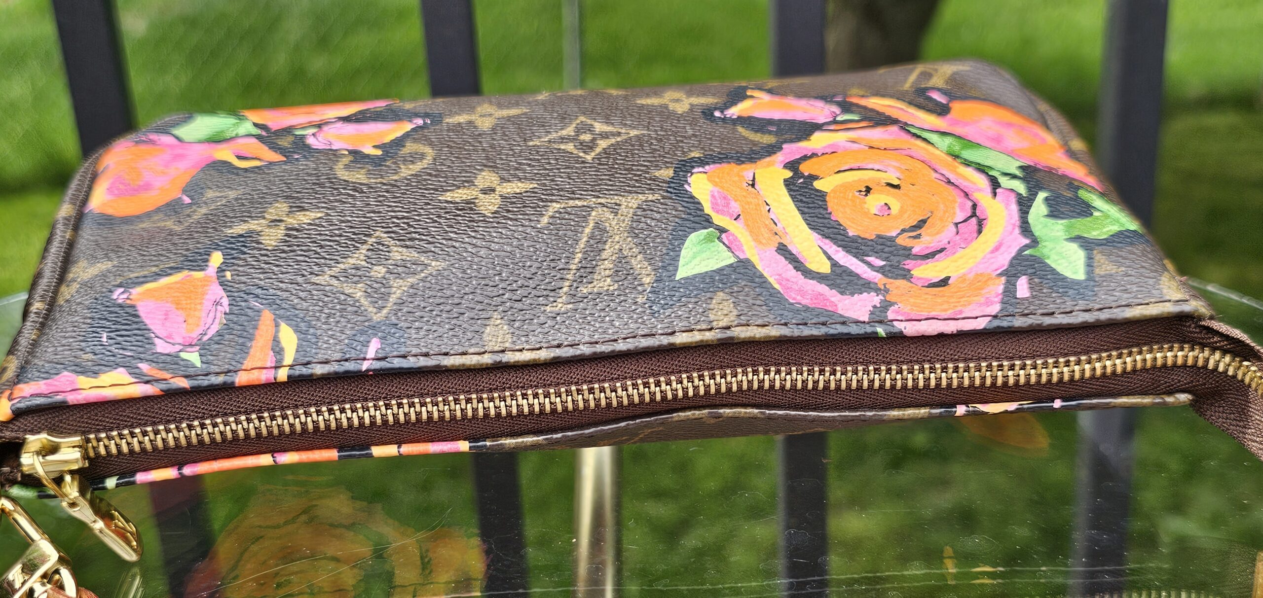 Stephen Sprouse Roses Pochette - Image 11