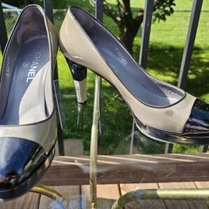 CC patent leather pumps