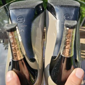 CC patent leather pumps - Image 10
