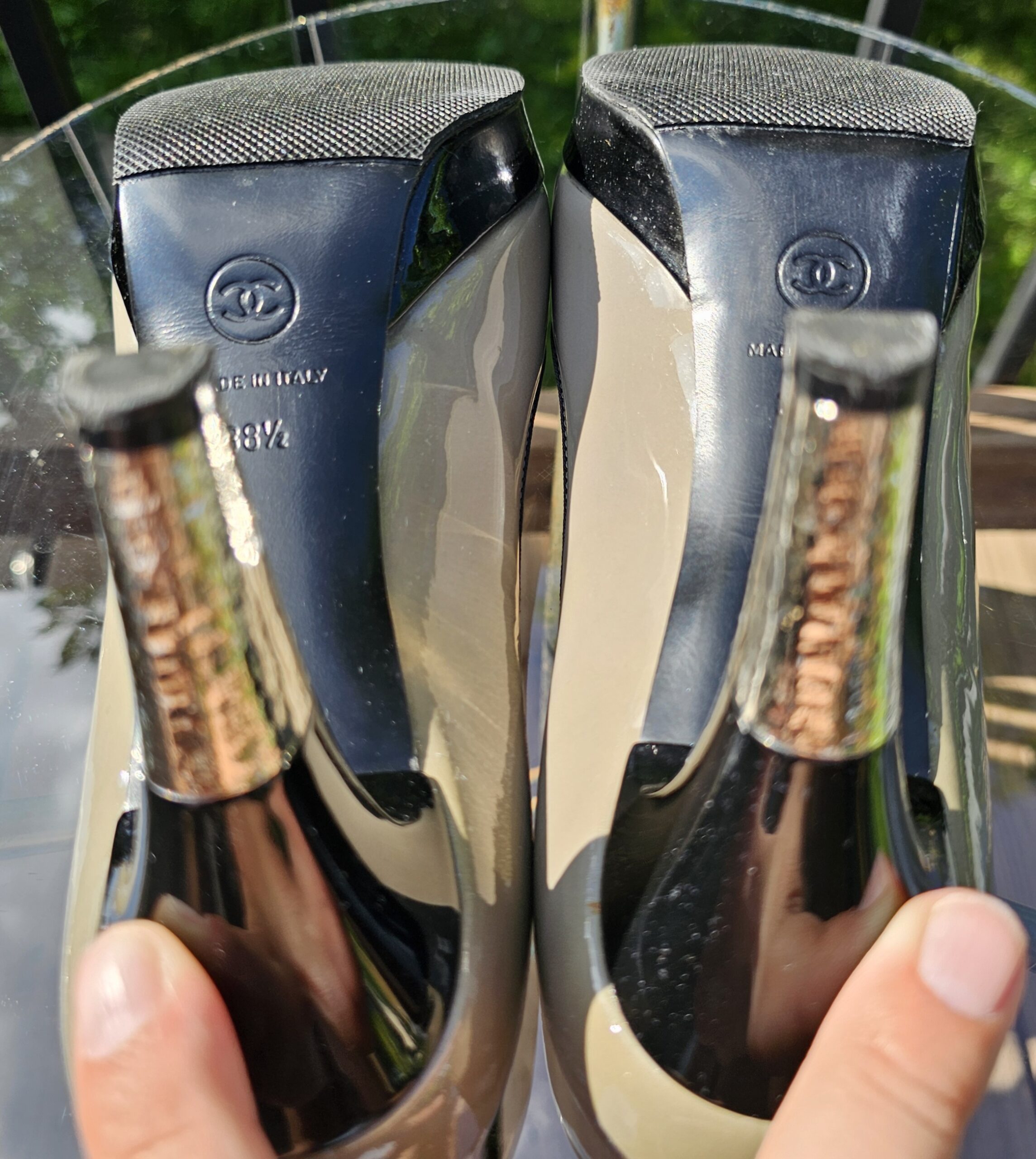 CC patent leather pumps - Image 10