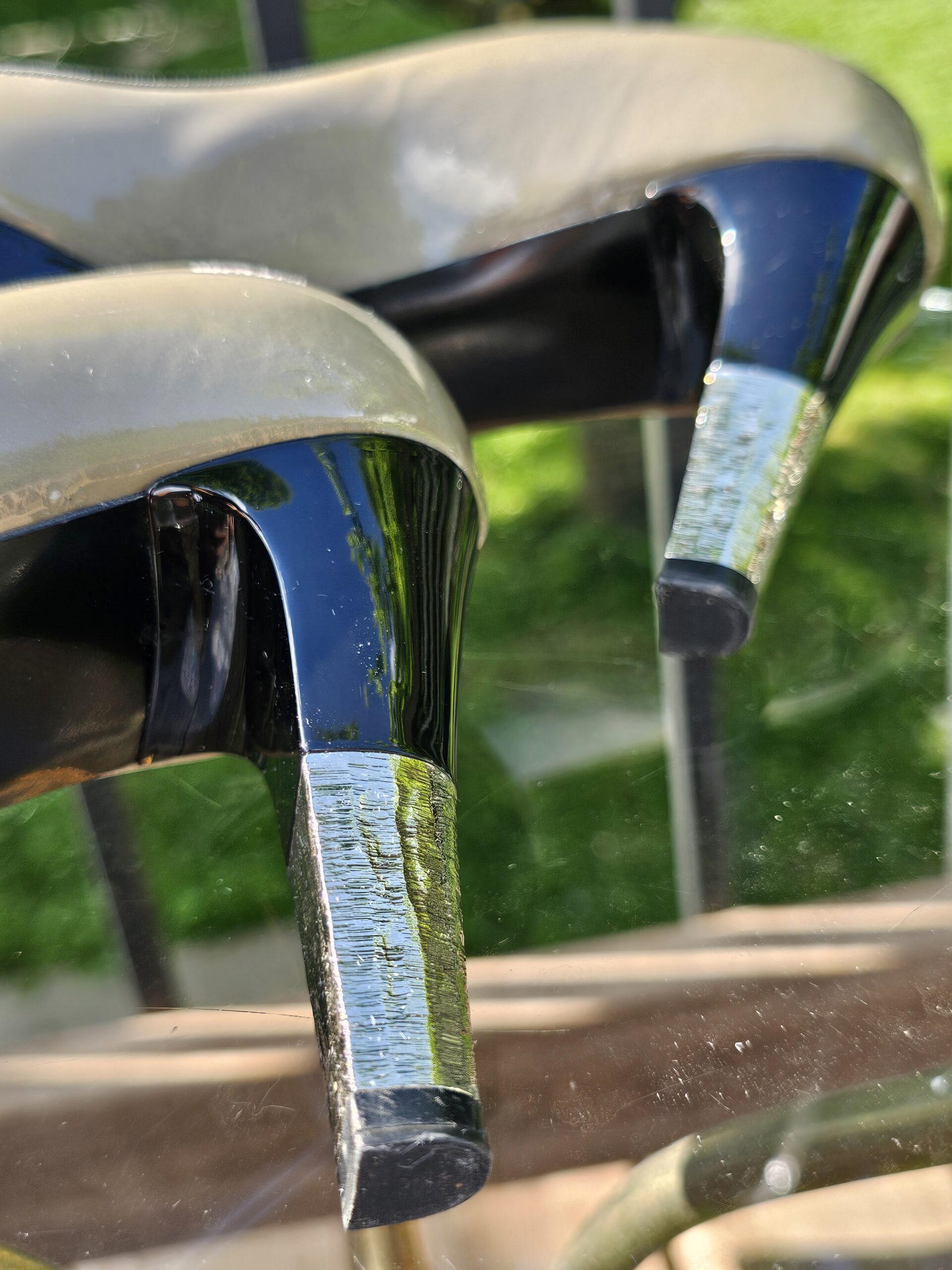 CC patent leather pumps - Image 11