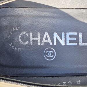 CC patent leather pumps - Image 13