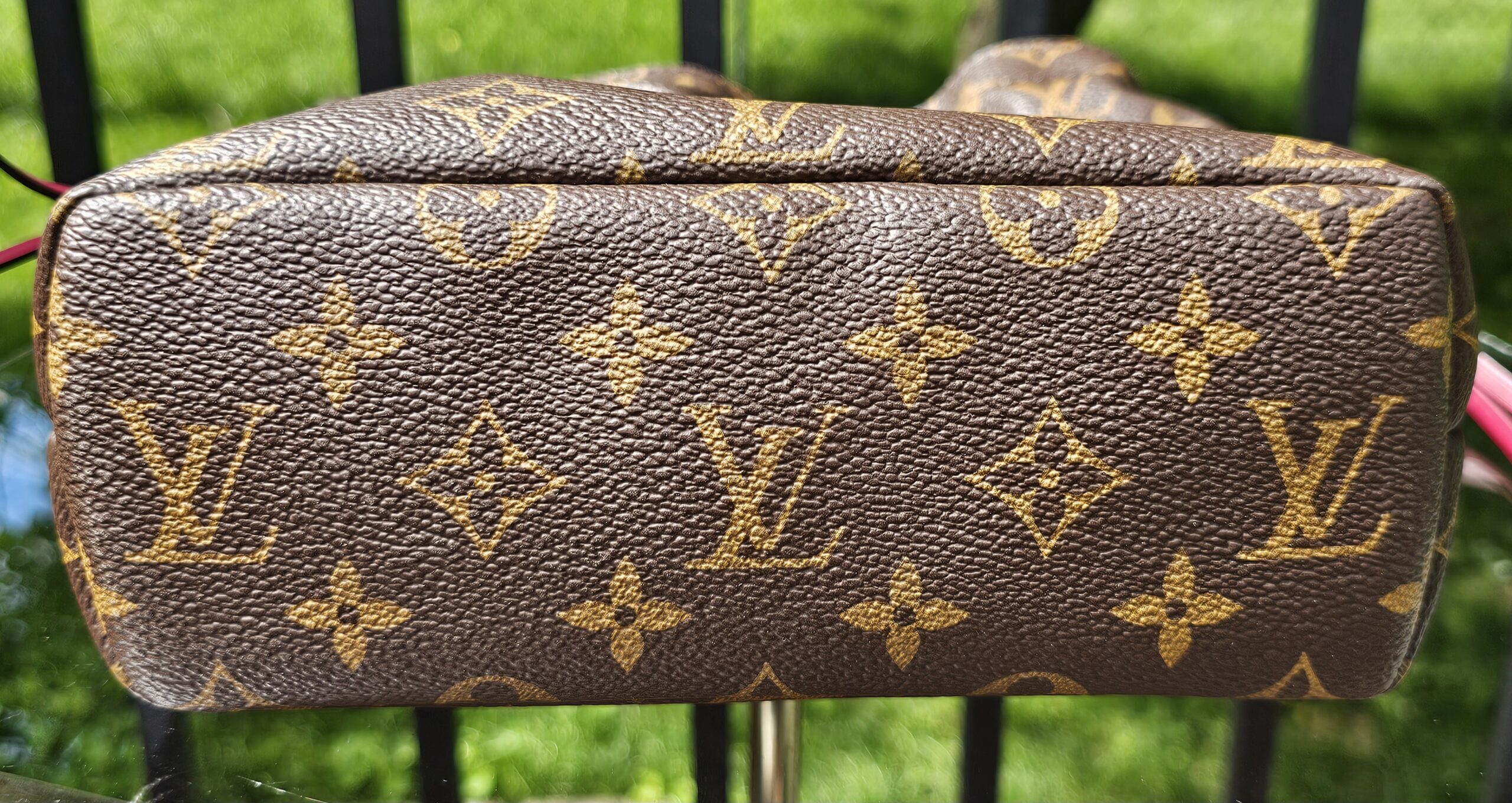 Noe Pouch - Image 7