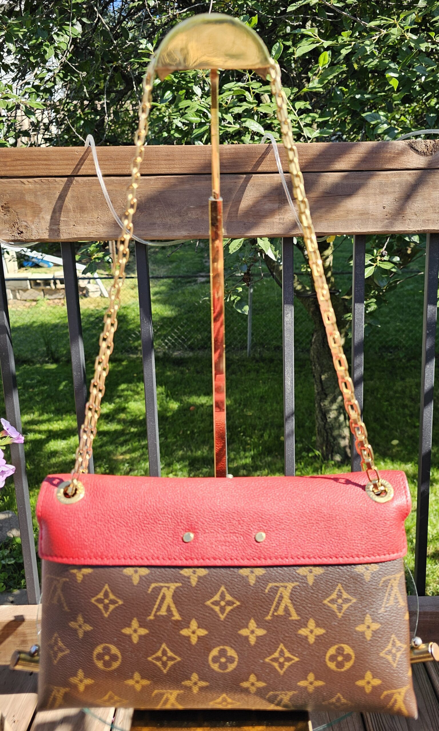 Cerise Pallas Chain - Image 3