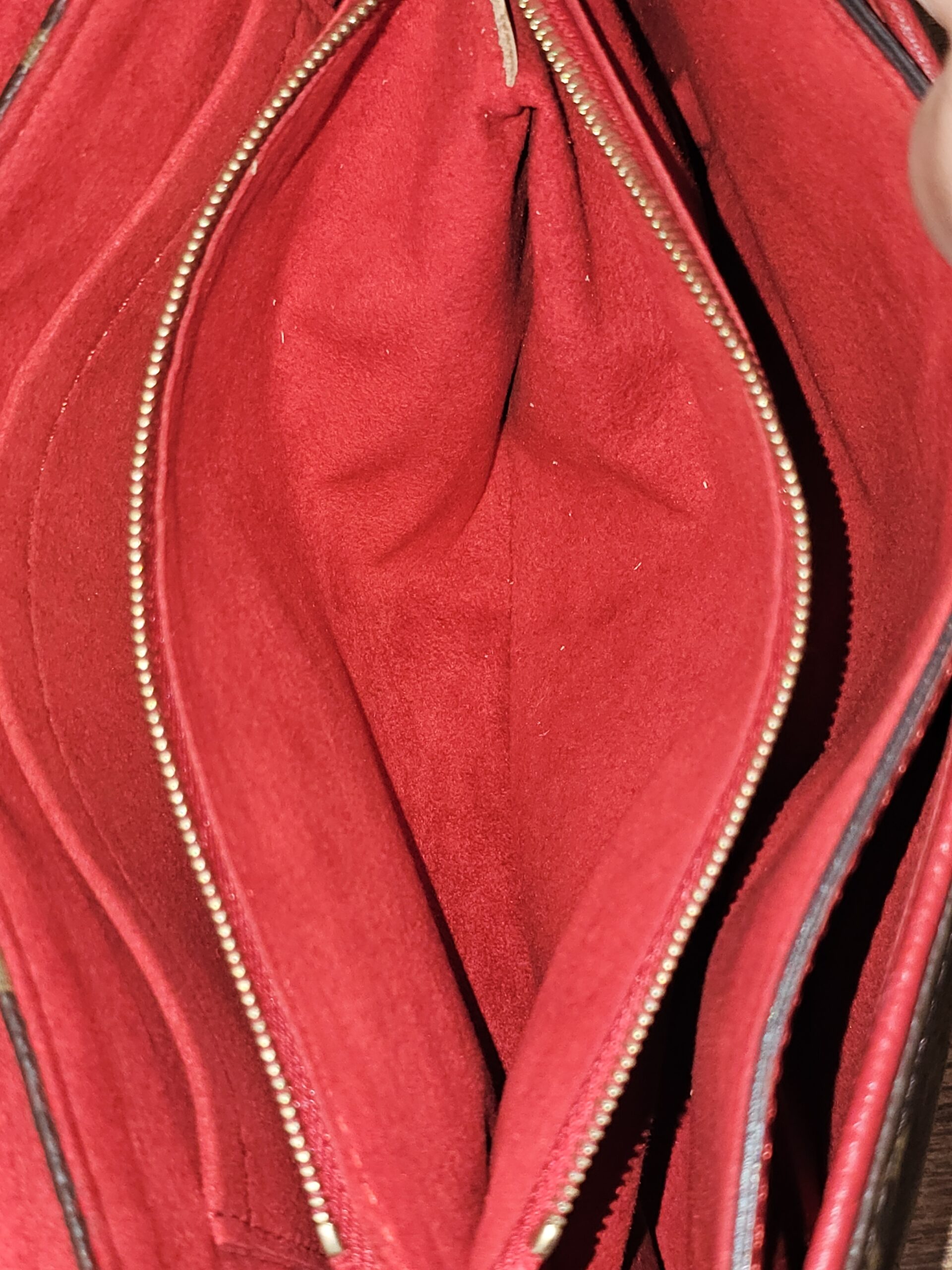 Cerise Pallas Chain - Image 25