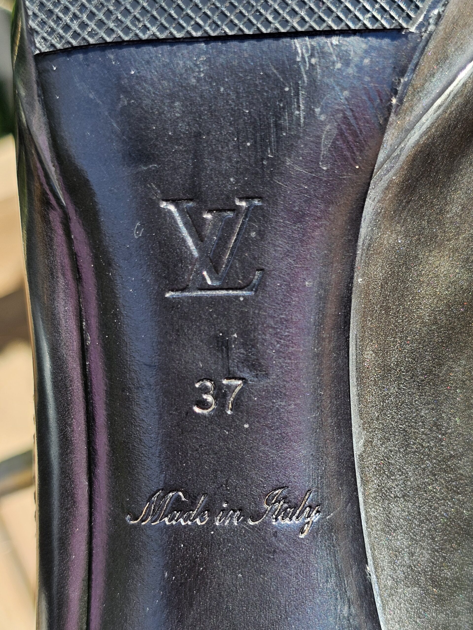 Leather Metallic Pumps - Image 13