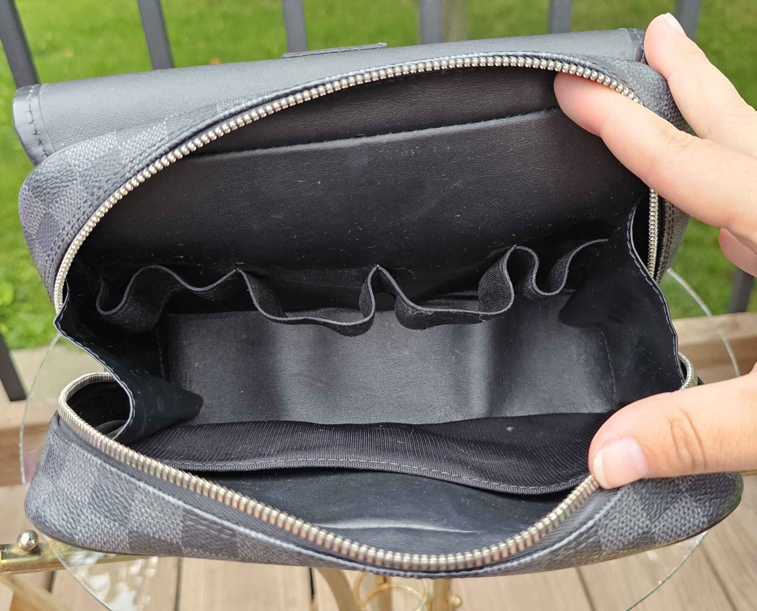 Graphite Hanging Toiletry Kit - Image 9