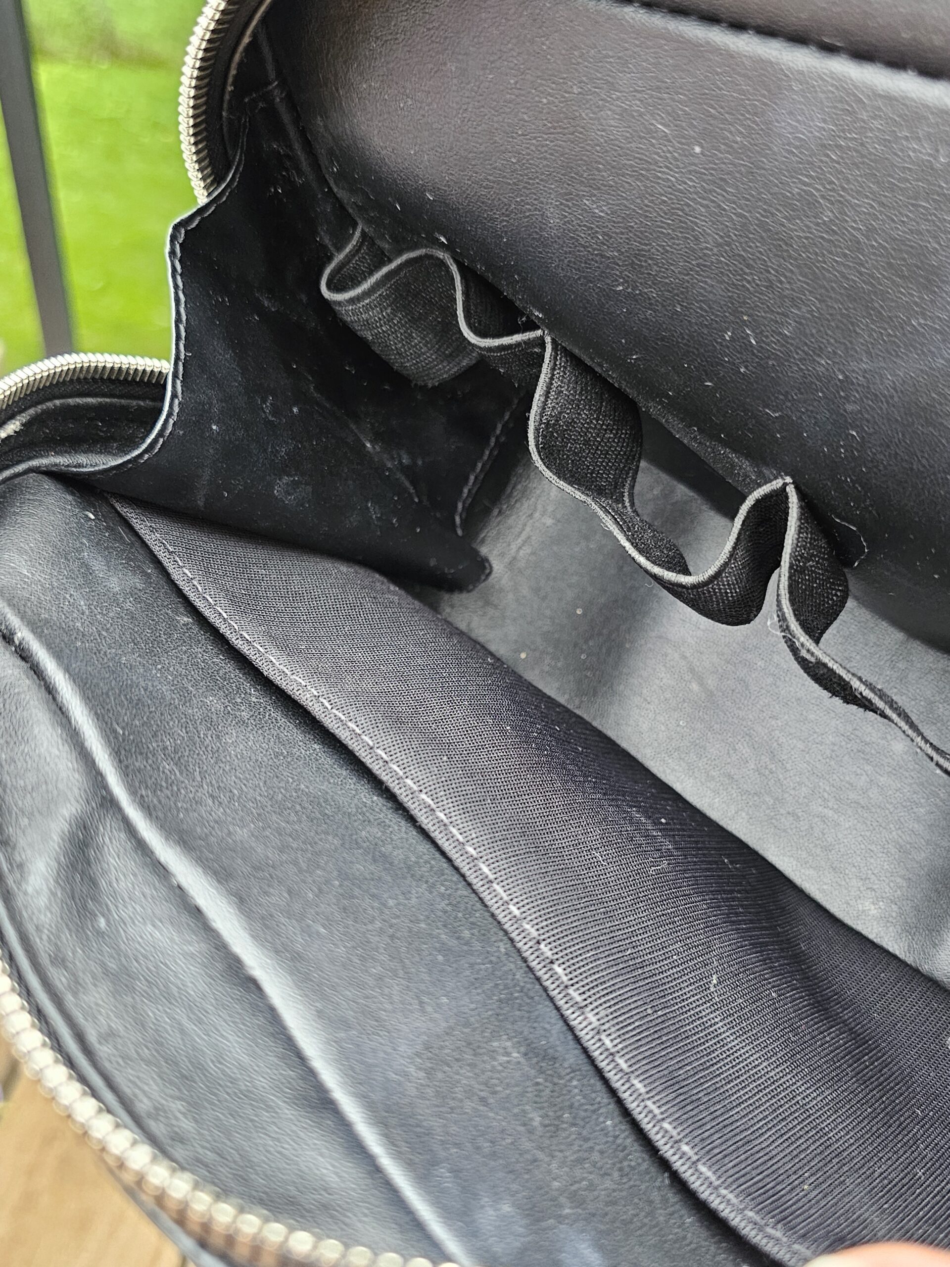 Graphite Hanging Toiletry Kit - Image 10
