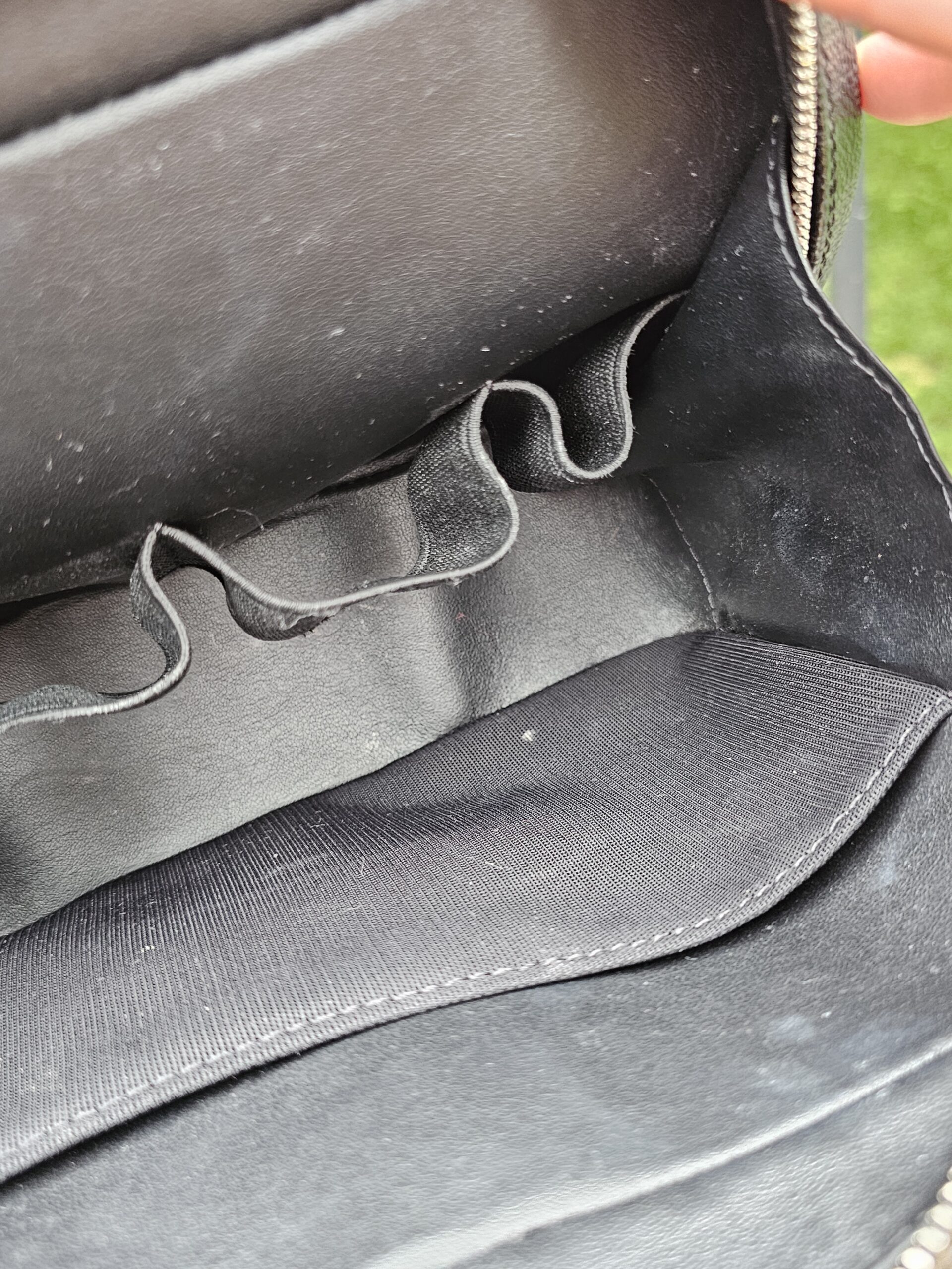 Graphite Hanging Toiletry Kit - Image 11