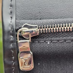 Graphite Hanging Toiletry Kit - Image 15