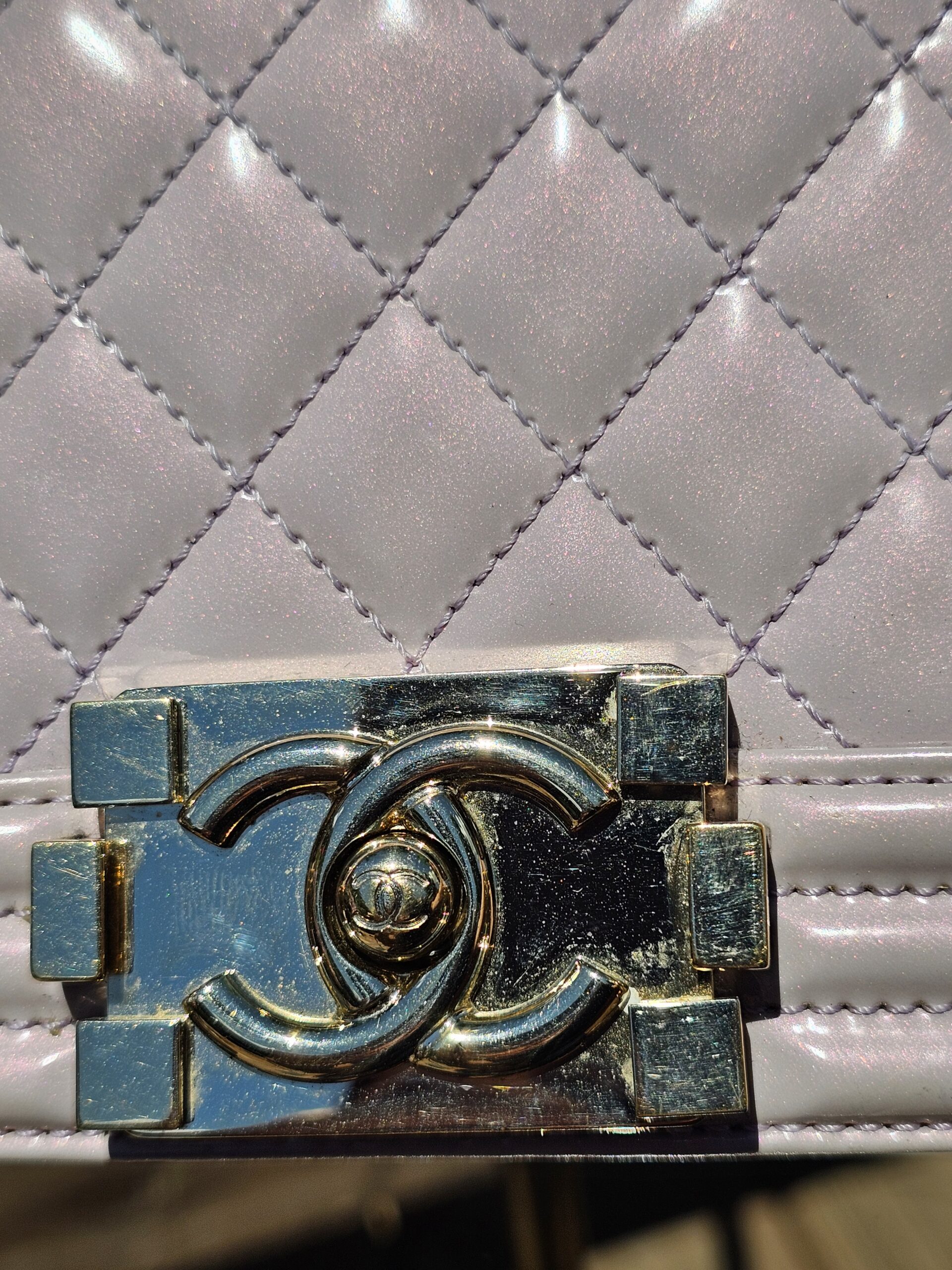 Chanel Boy Bag Medium Purple Patent - Image 10