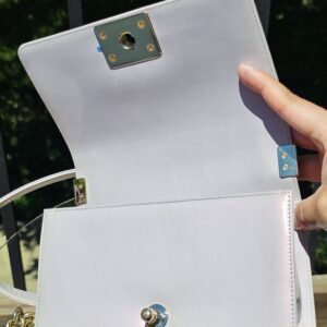 Chanel Boy Bag Medium Purple Patent - Image 15