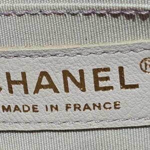 Chanel Boy Bag Medium Purple Patent - Image 19