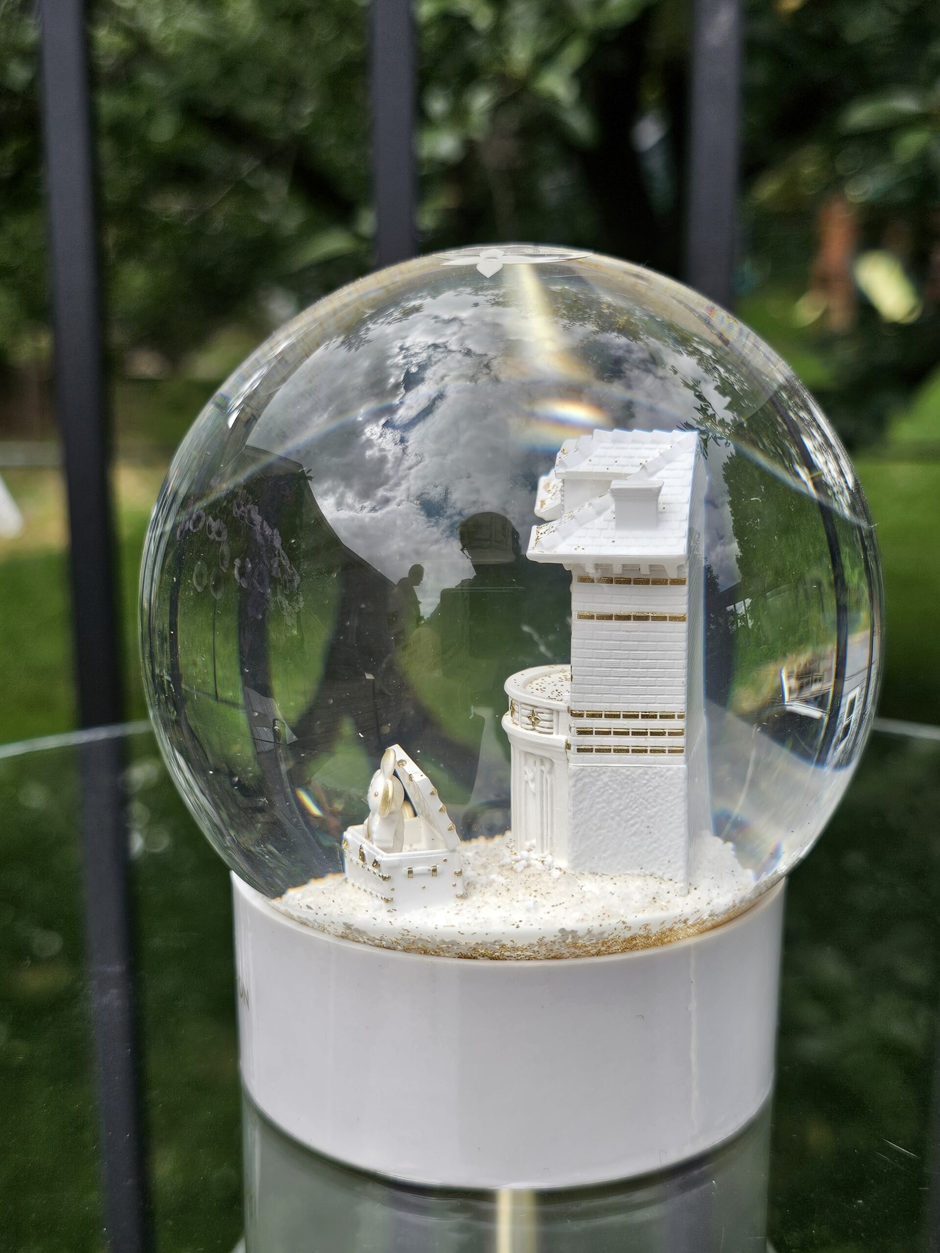VIP Snowglobe - Image 4