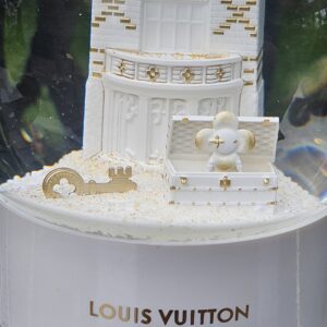VIP Snowglobe - Image 6