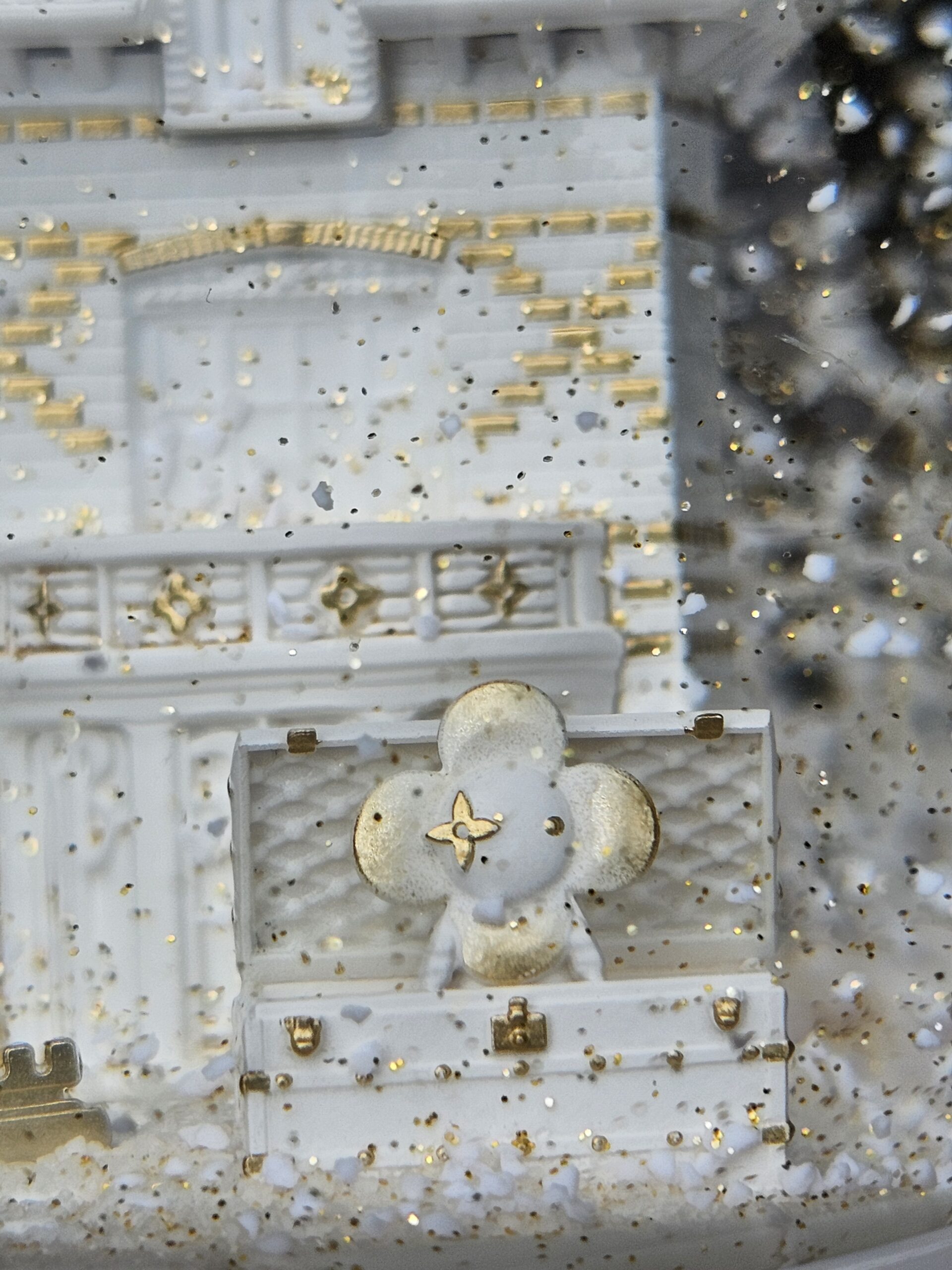 VIP Snowglobe - Image 8