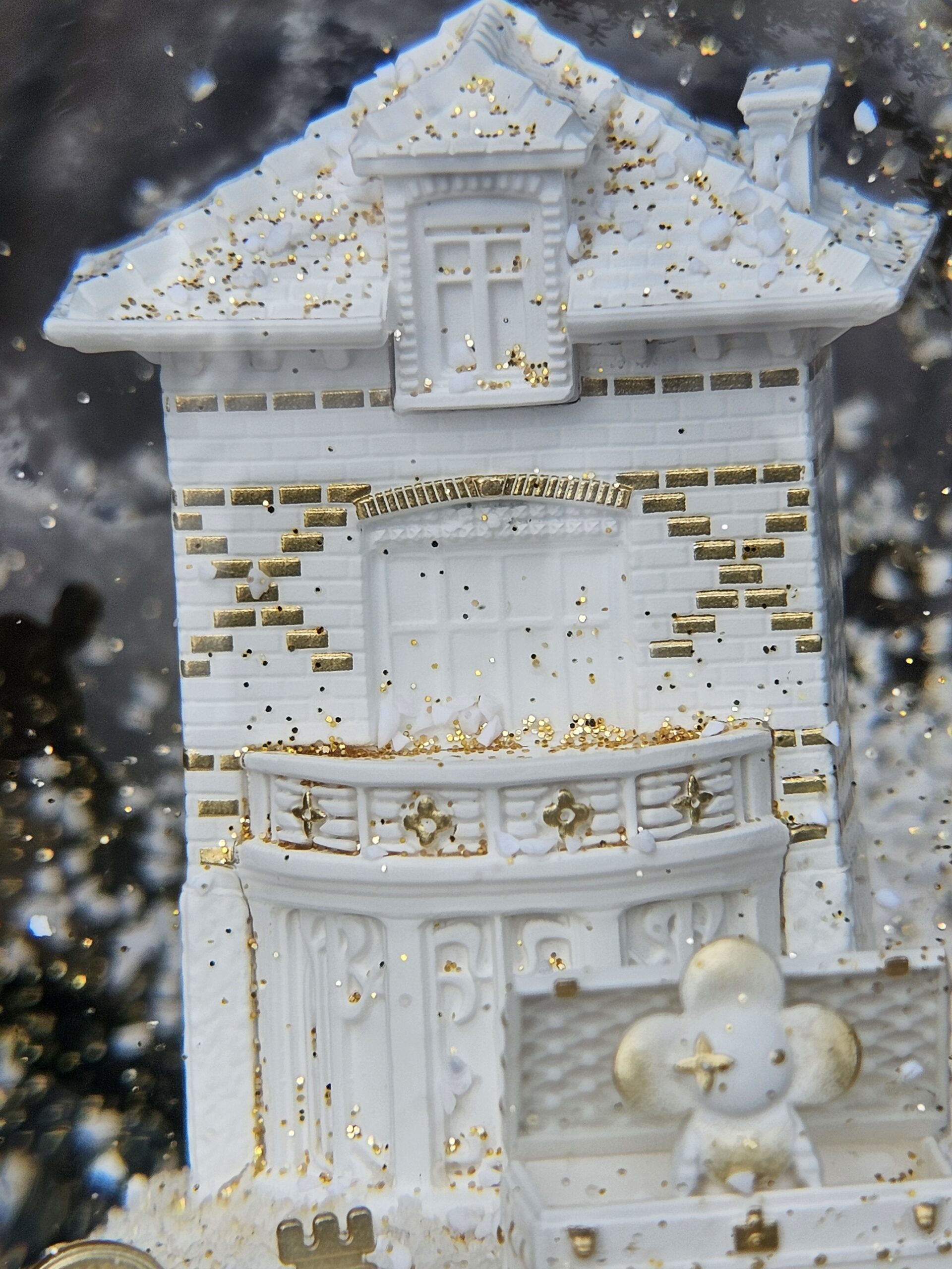 VIP Snowglobe - Image 9
