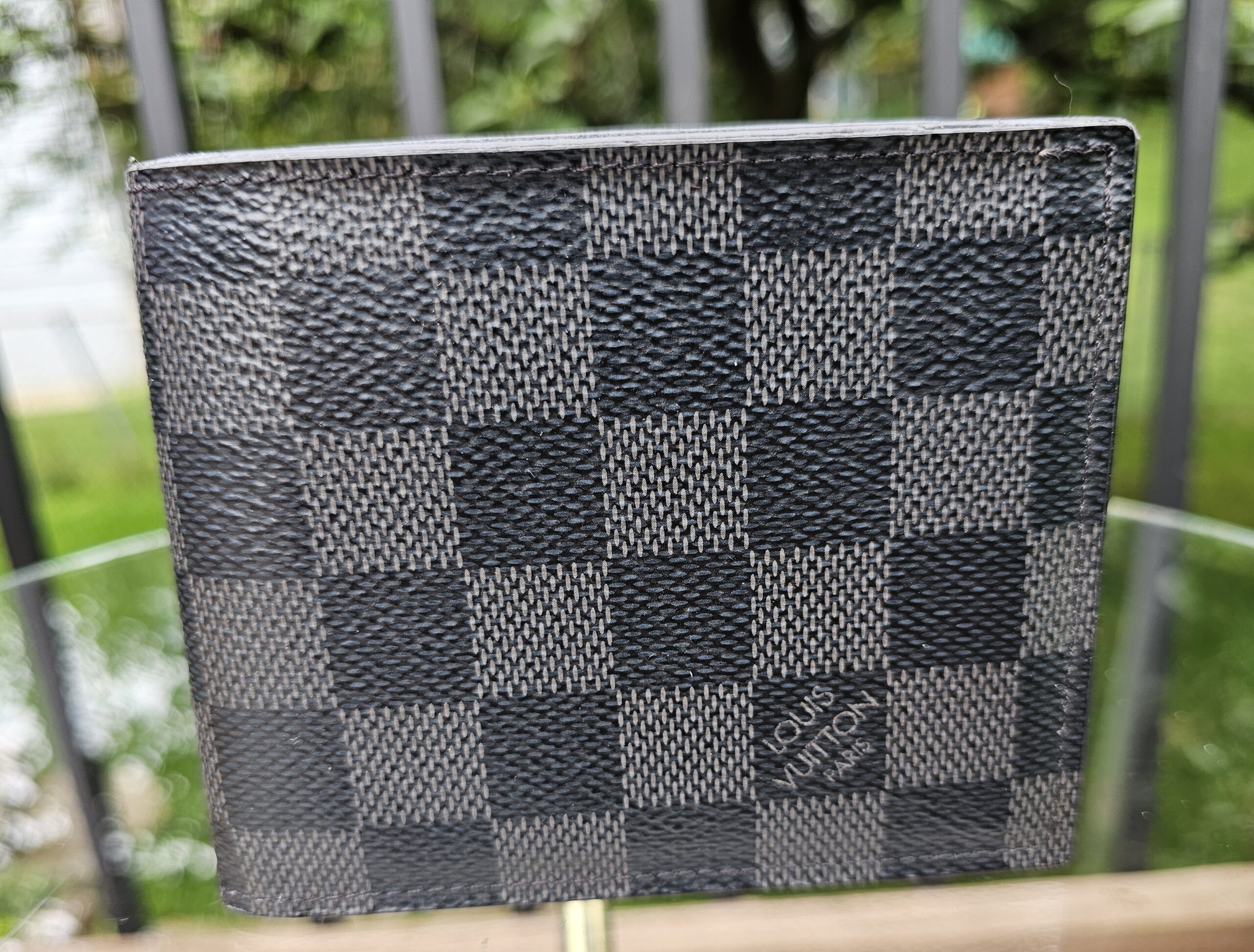Graphite Bi Fold