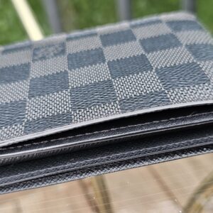 Graphite Bi Fold - Image 5