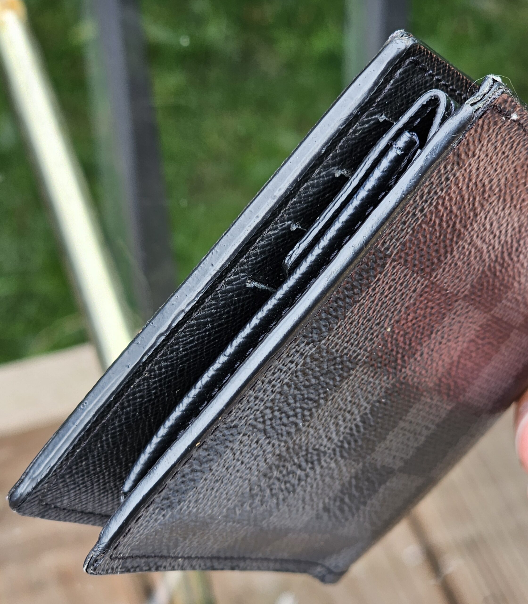 Graphite Bi Fold - Image 6