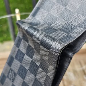 Graphite Bi Fold - Image 15