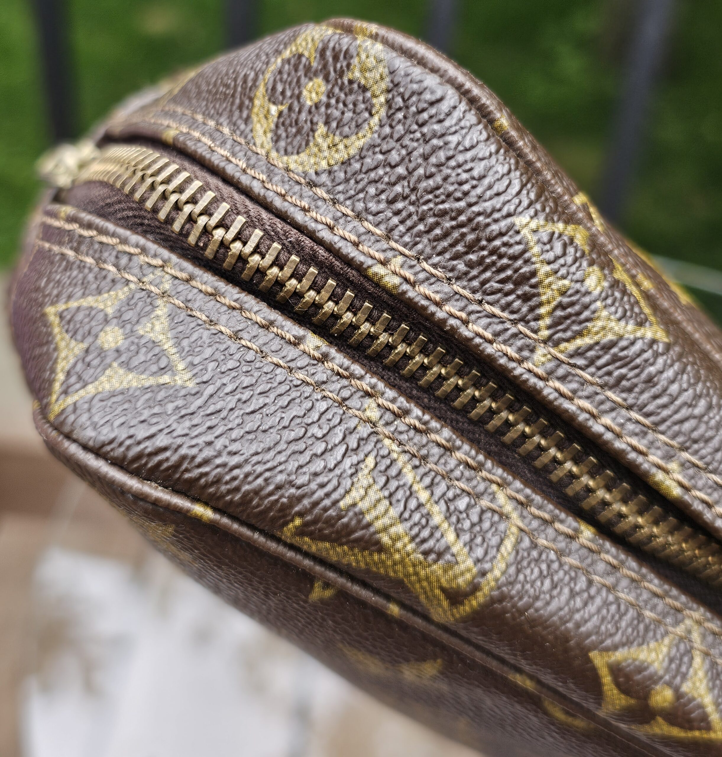 Trousse 23 Monogram - Image 10