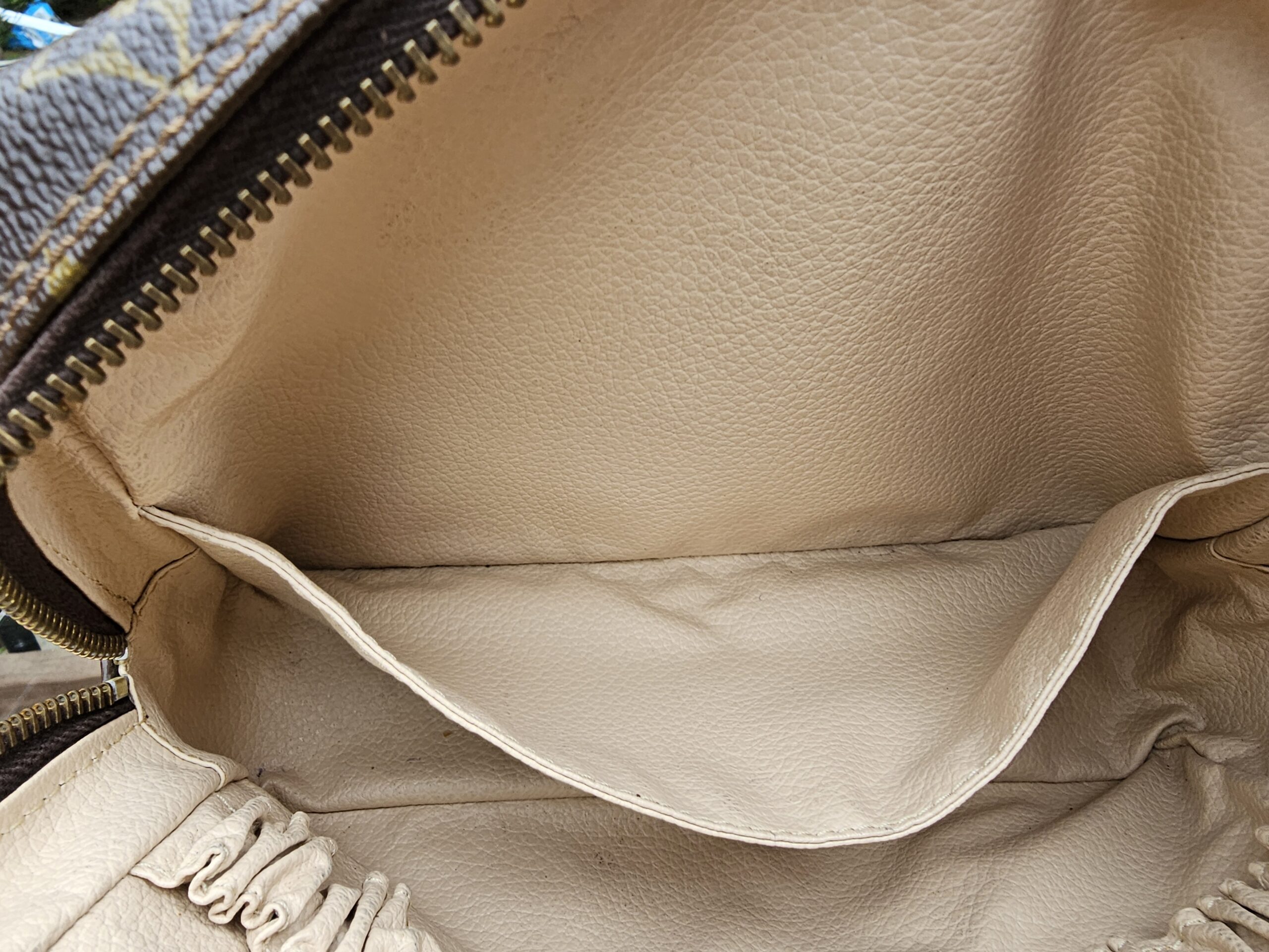 Trousse 23 Monogram - Image 15
