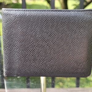Black Tiaga Bi Fold