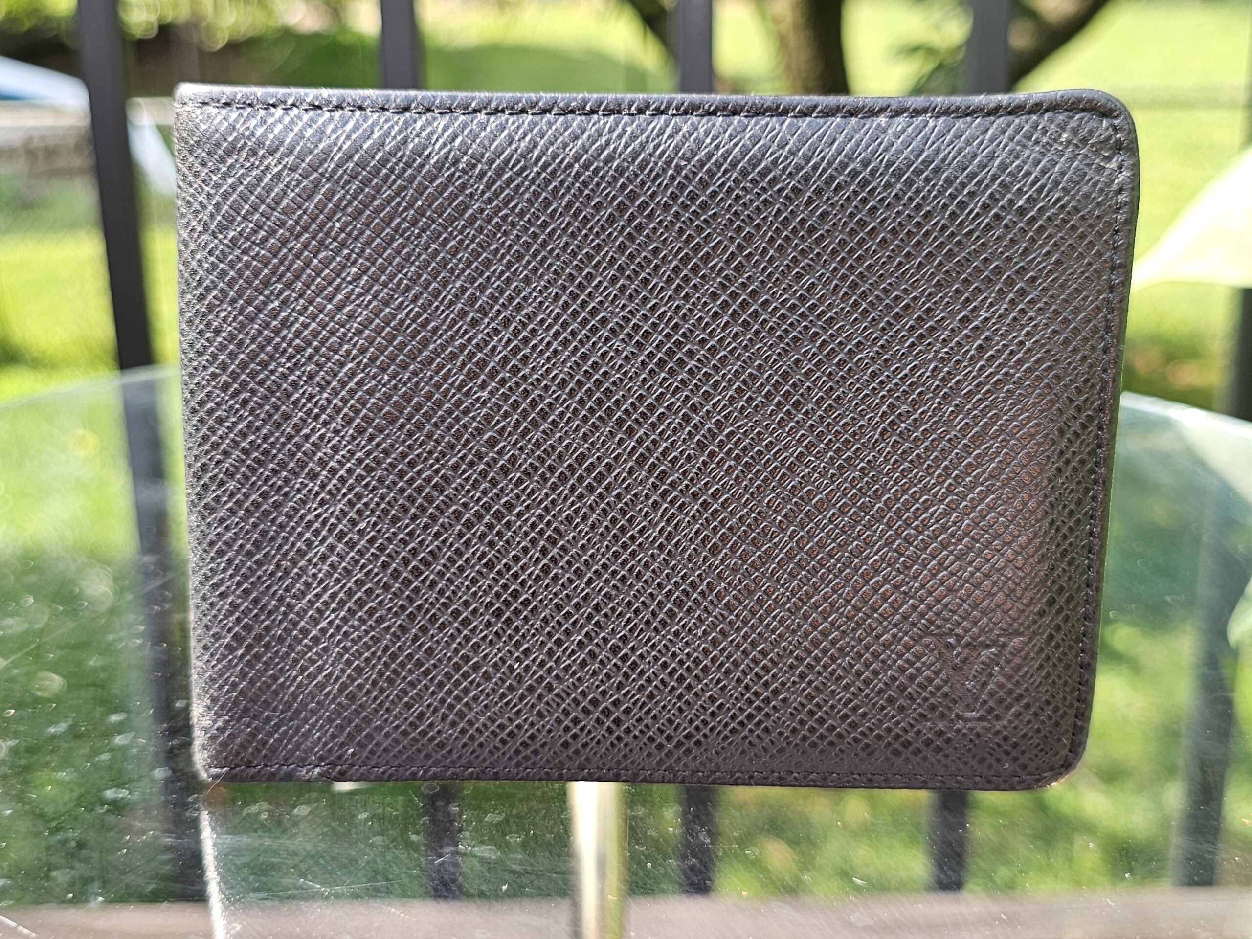 Black Tiaga Bi Fold