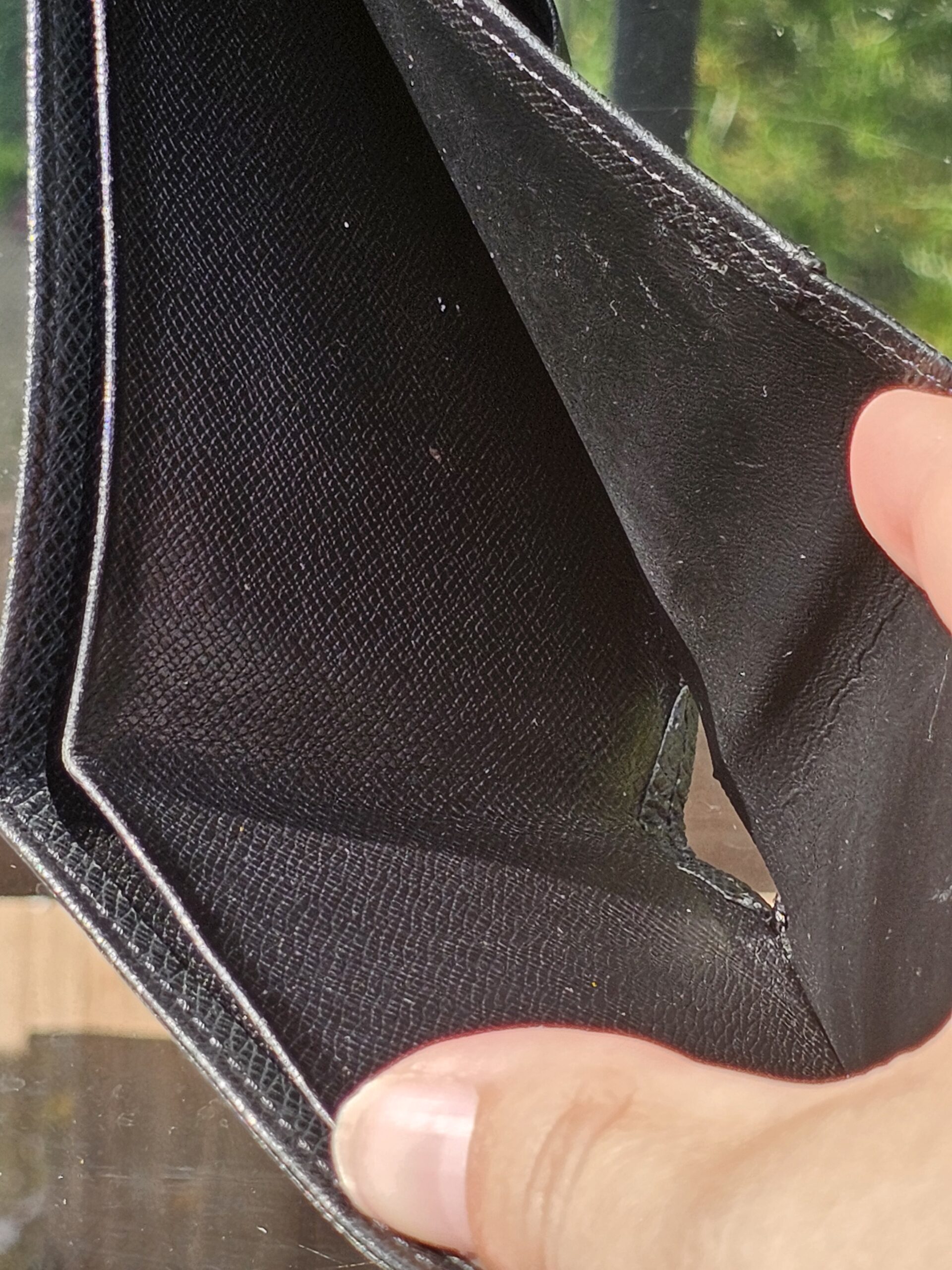 Black Tiaga Bi Fold - Image 12