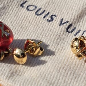 Bubbles Inclusion Earrings - Image 4