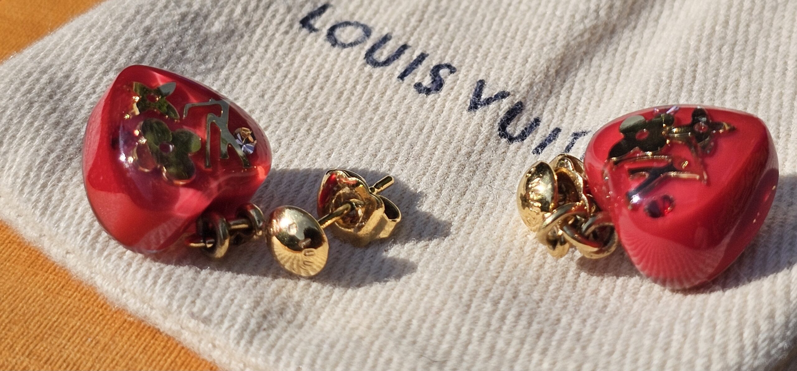 Bubbles Inclusion Earrings - Image 4