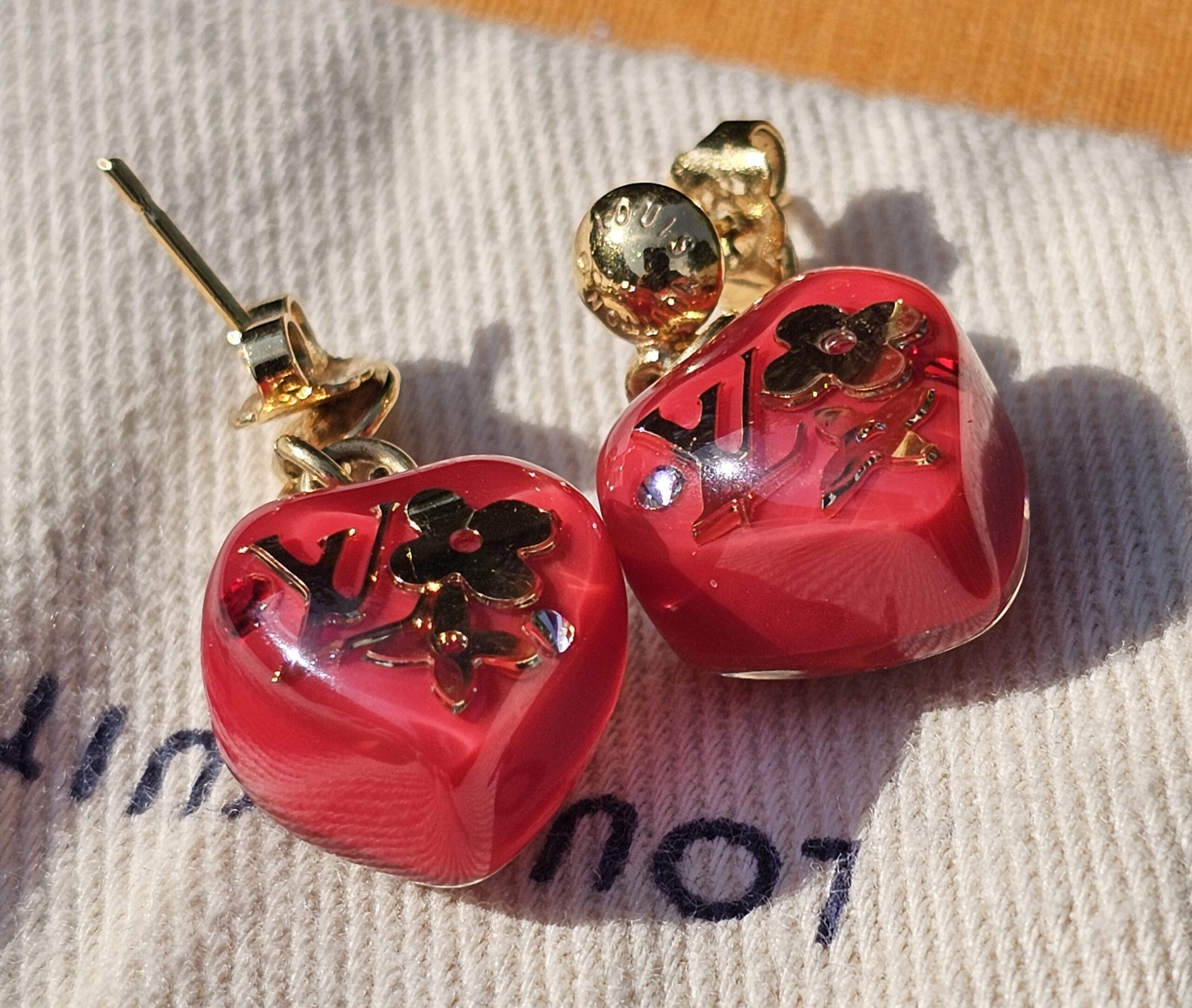 Bubbles Inclusion Earrings - Image 9