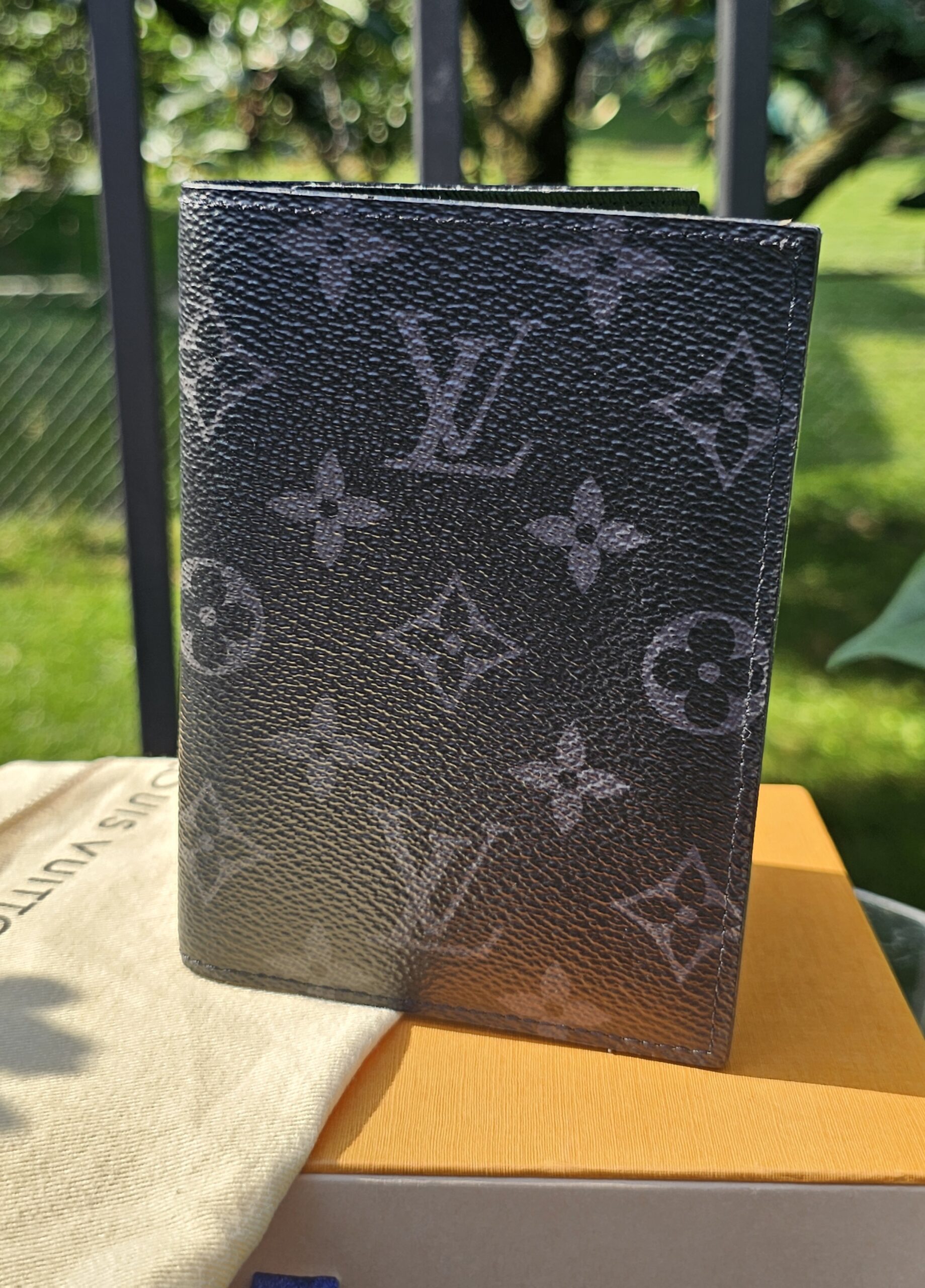 Passport Holder Eclipse
