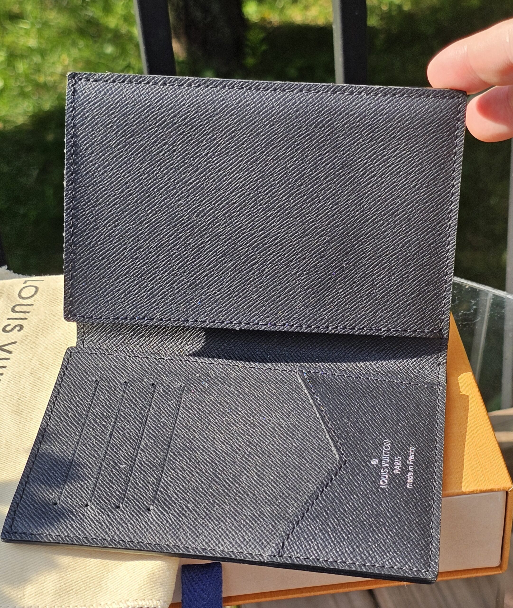 Passport Holder Eclipse - Image 3