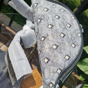 Fursten Bumbag - Image 10