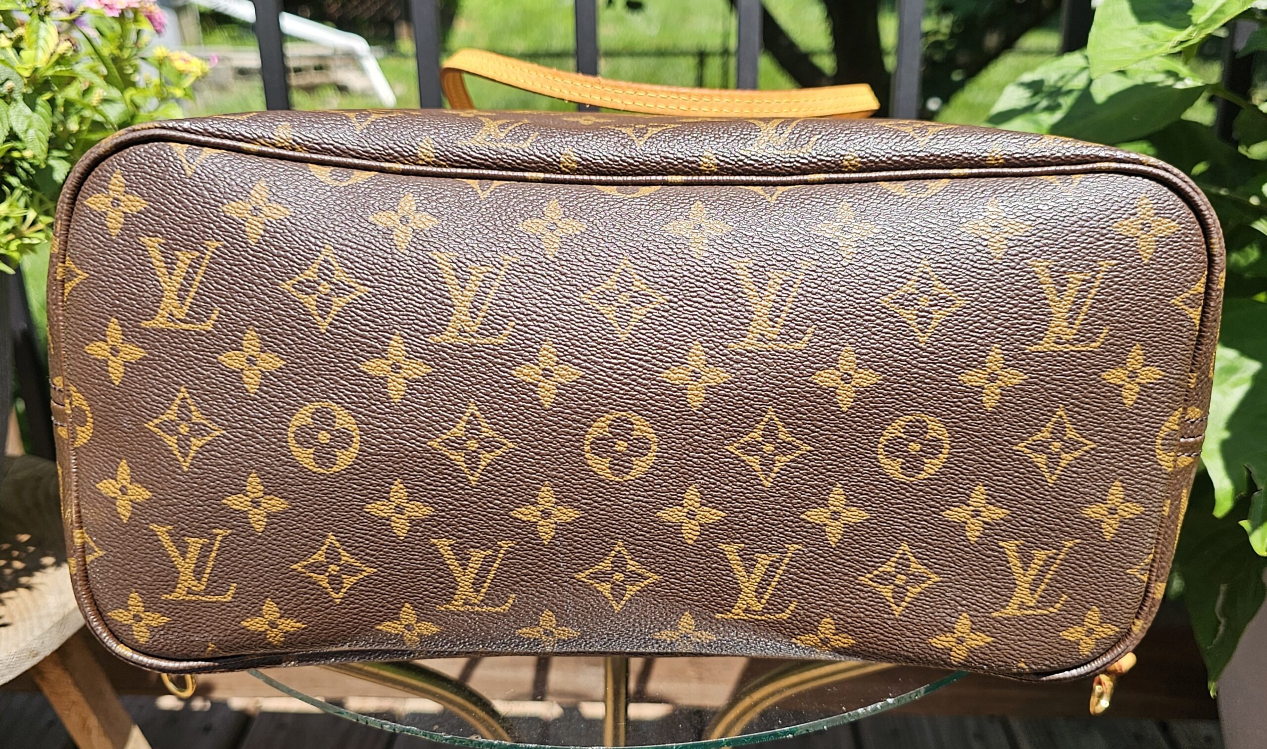 Neverfull MM Monogram - Image 15