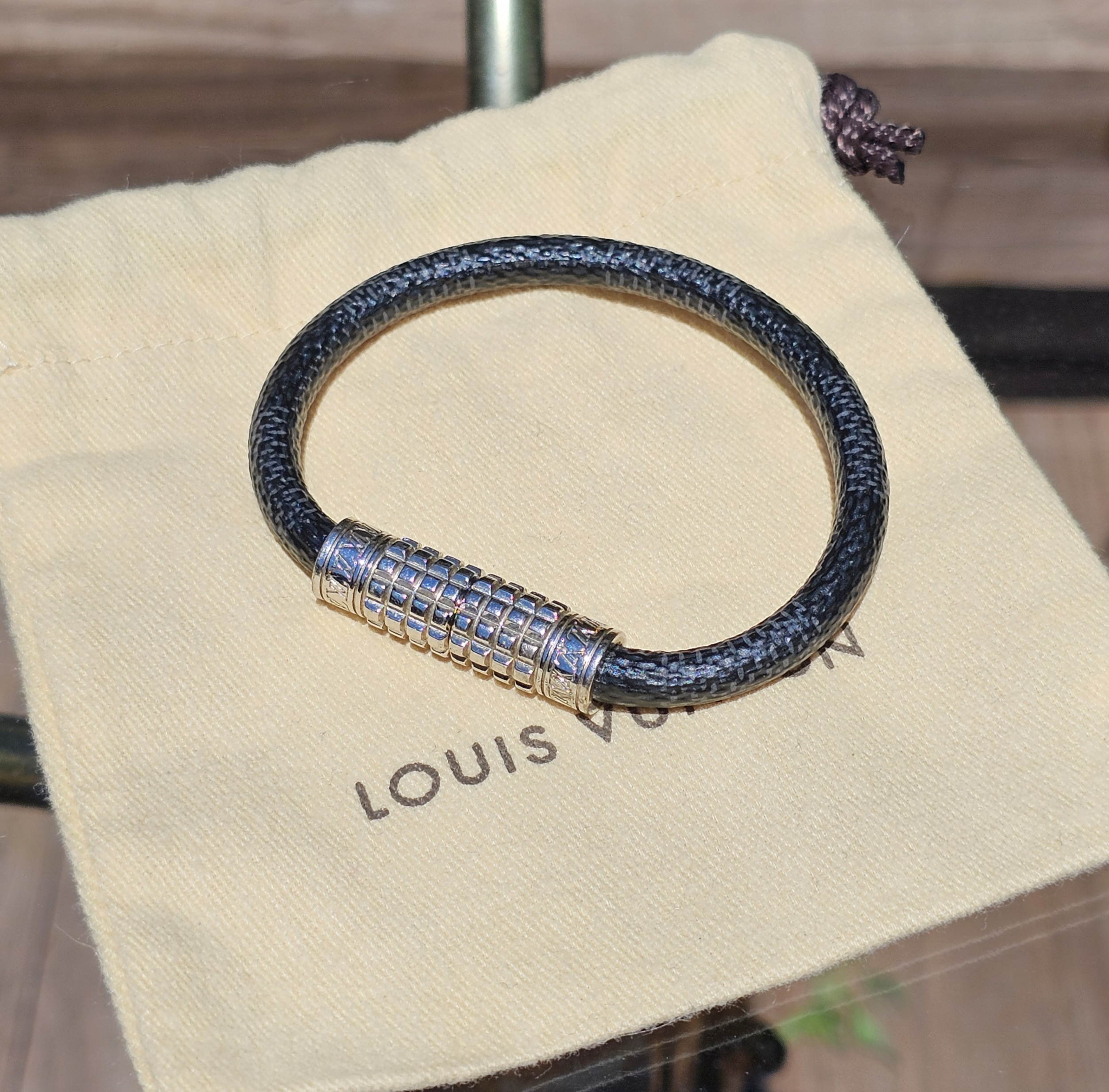 Graphite Digit Bracelet