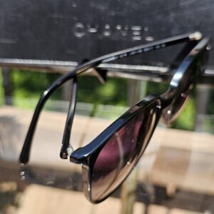 CC Oversized Frames - Image 3
