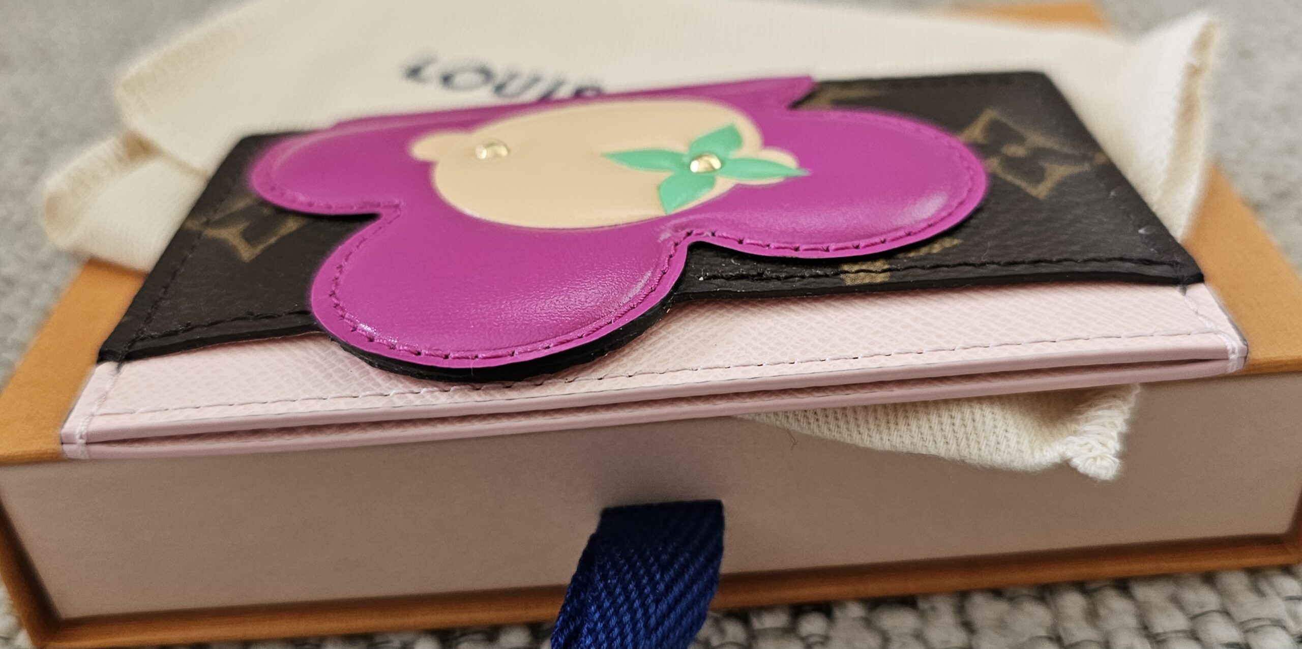 Vivienne Card Holder - Image 6
