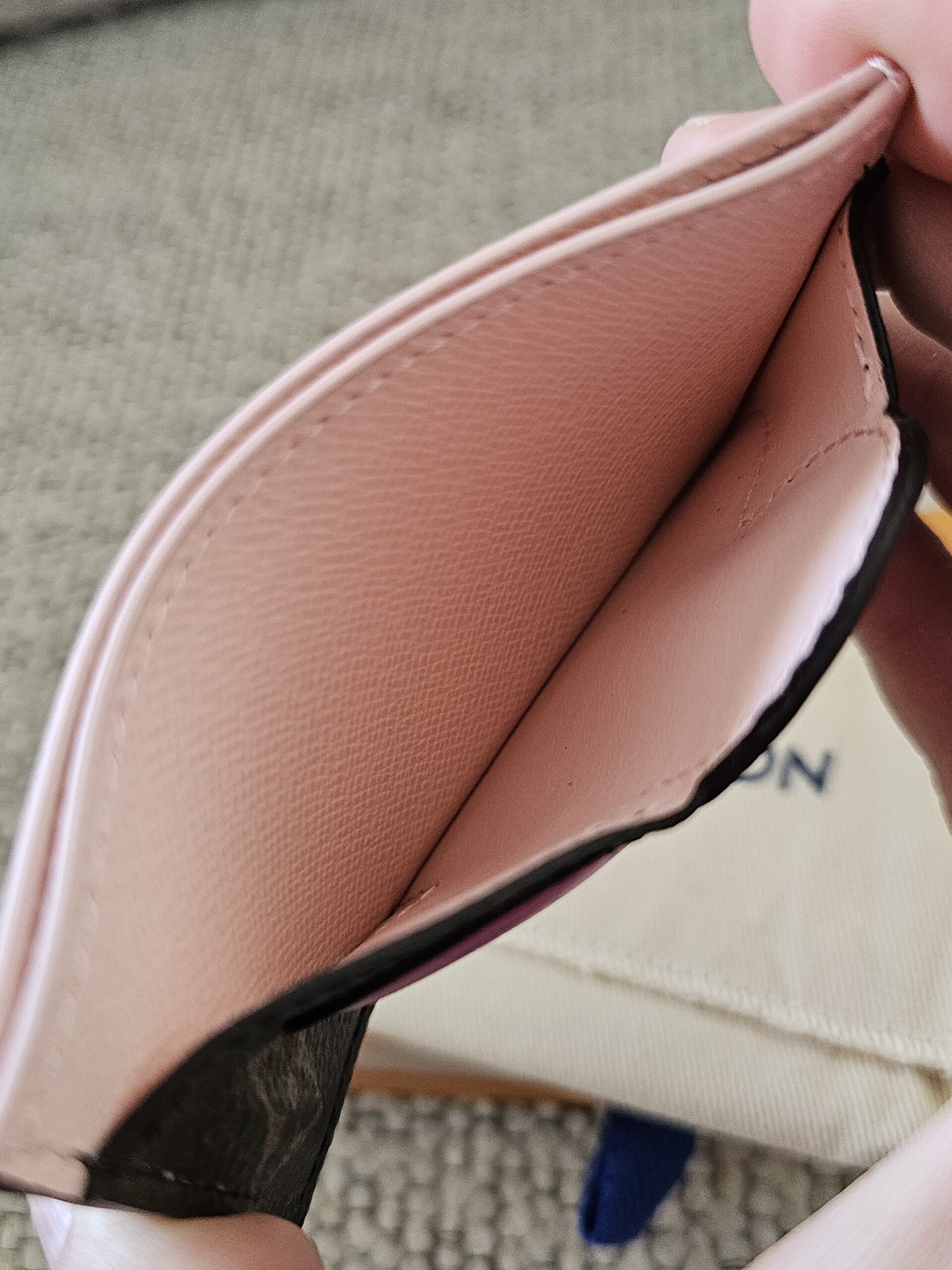 Vivienne Card Holder - Image 10