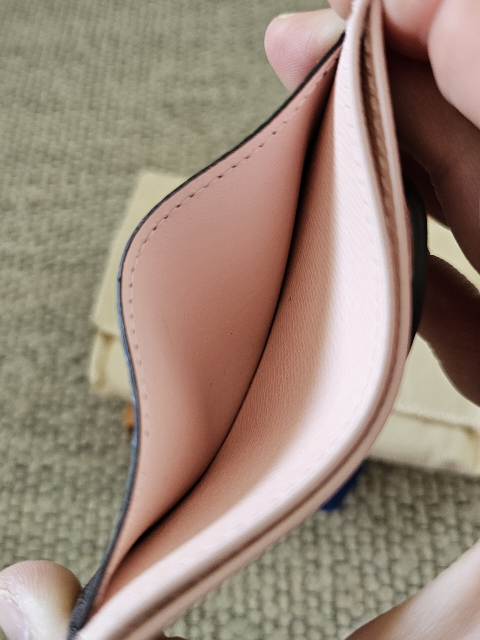 Vivienne Card Holder - Image 9